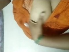 tamil girl pressing boobs
